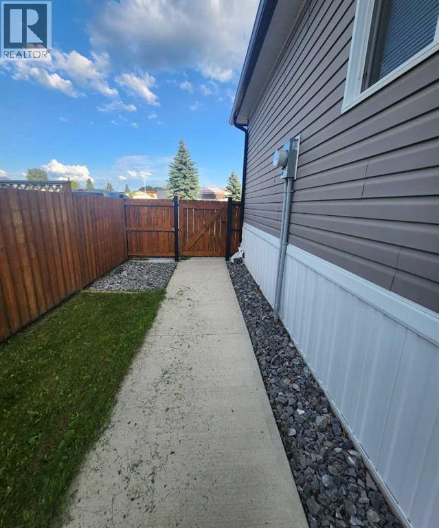 414 10 Street, Fox Creek, Alberta  T0H 1P0 - Photo 15 - A2238259