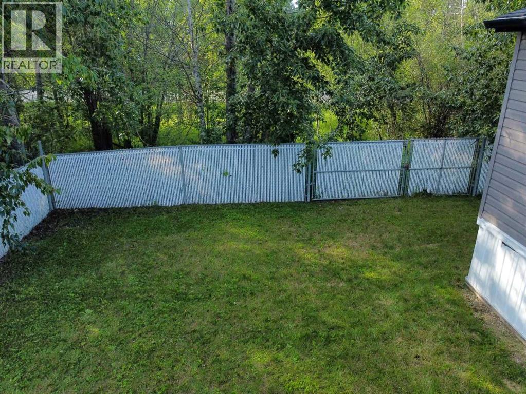 414 10 Street, Fox Creek, Alberta  T0H 1P0 - Photo 12 - A2238259