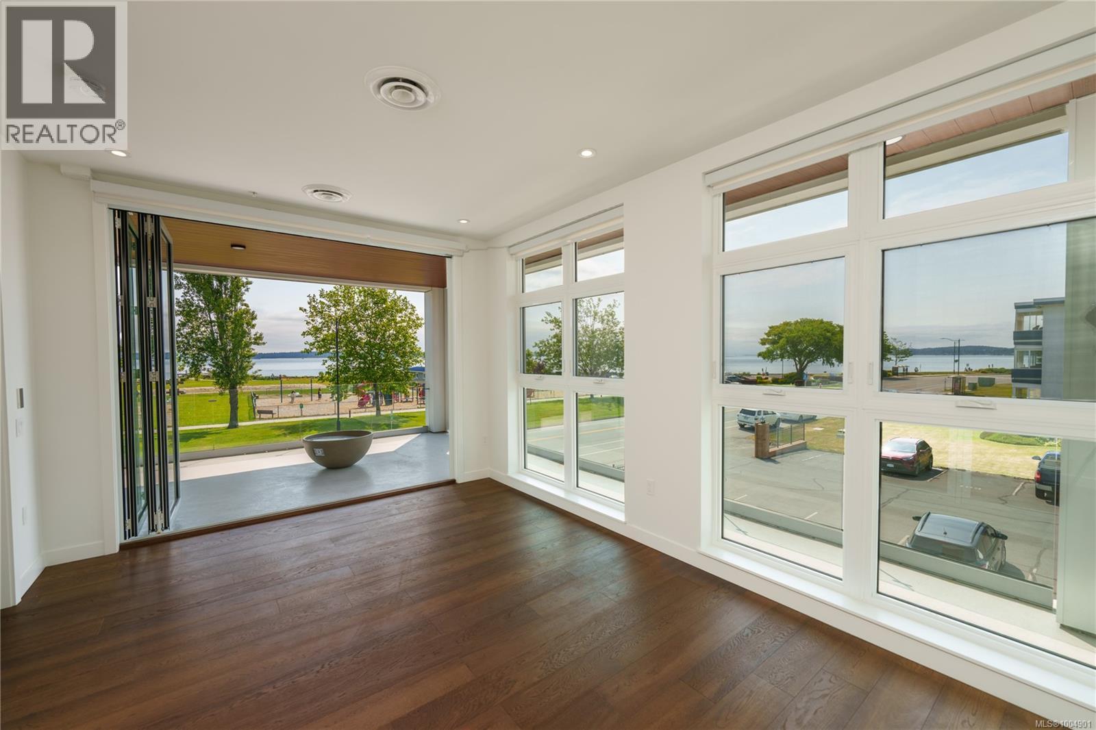 204 9570 Fifth St, Sidney, British Columbia  V8L 2W5 - Photo 6 - 1004901