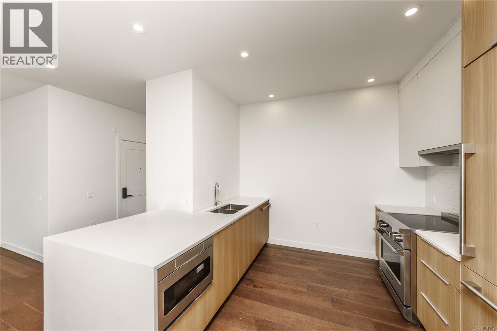 108 9570 Fifth St, Sidney, British Columbia  V8L 2W5 - Photo 8 - 1004902