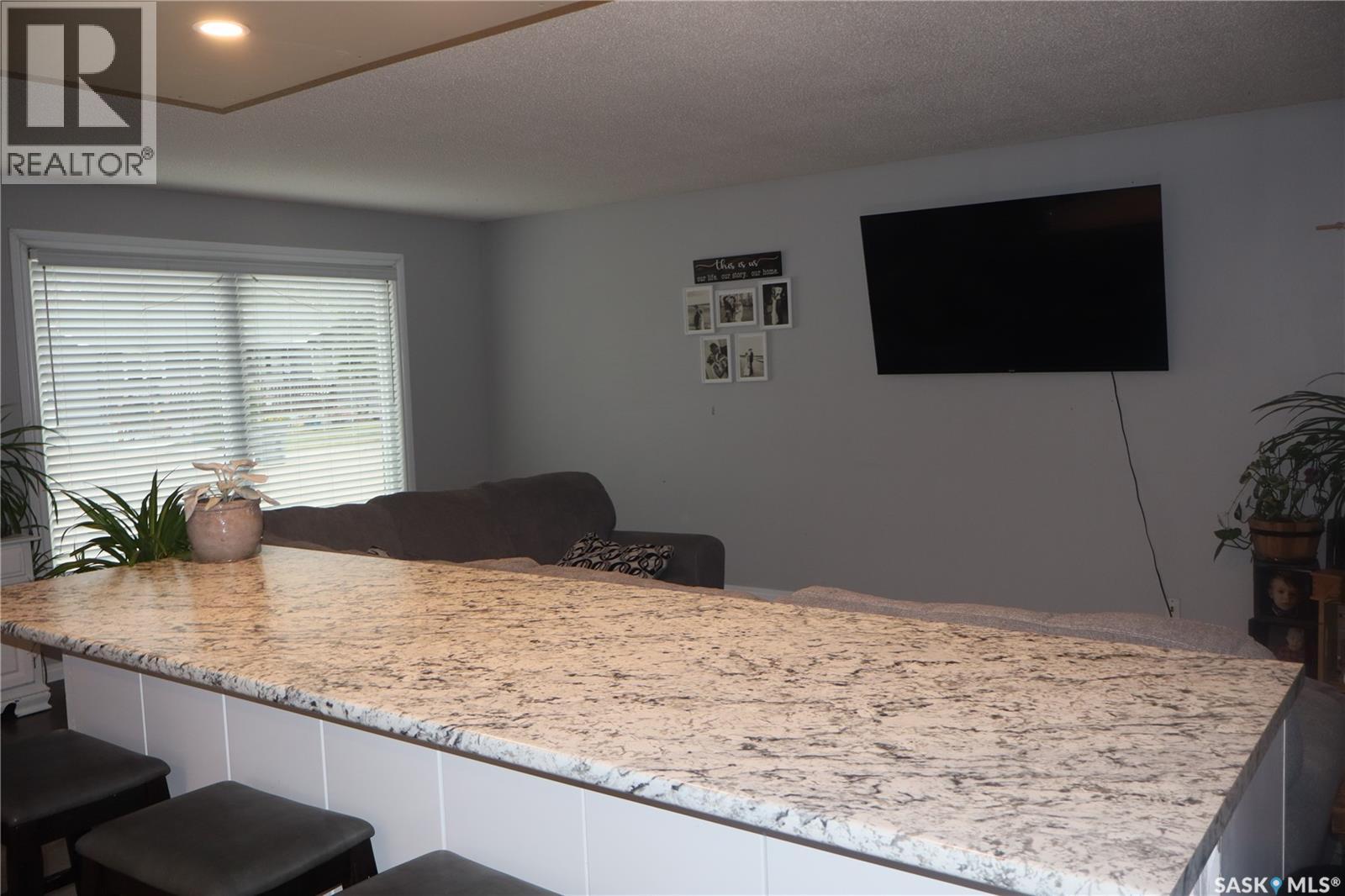 107 Empire Place, Assiniboia, Saskatchewan  S0H 0B0 - Photo 10 - SK021151