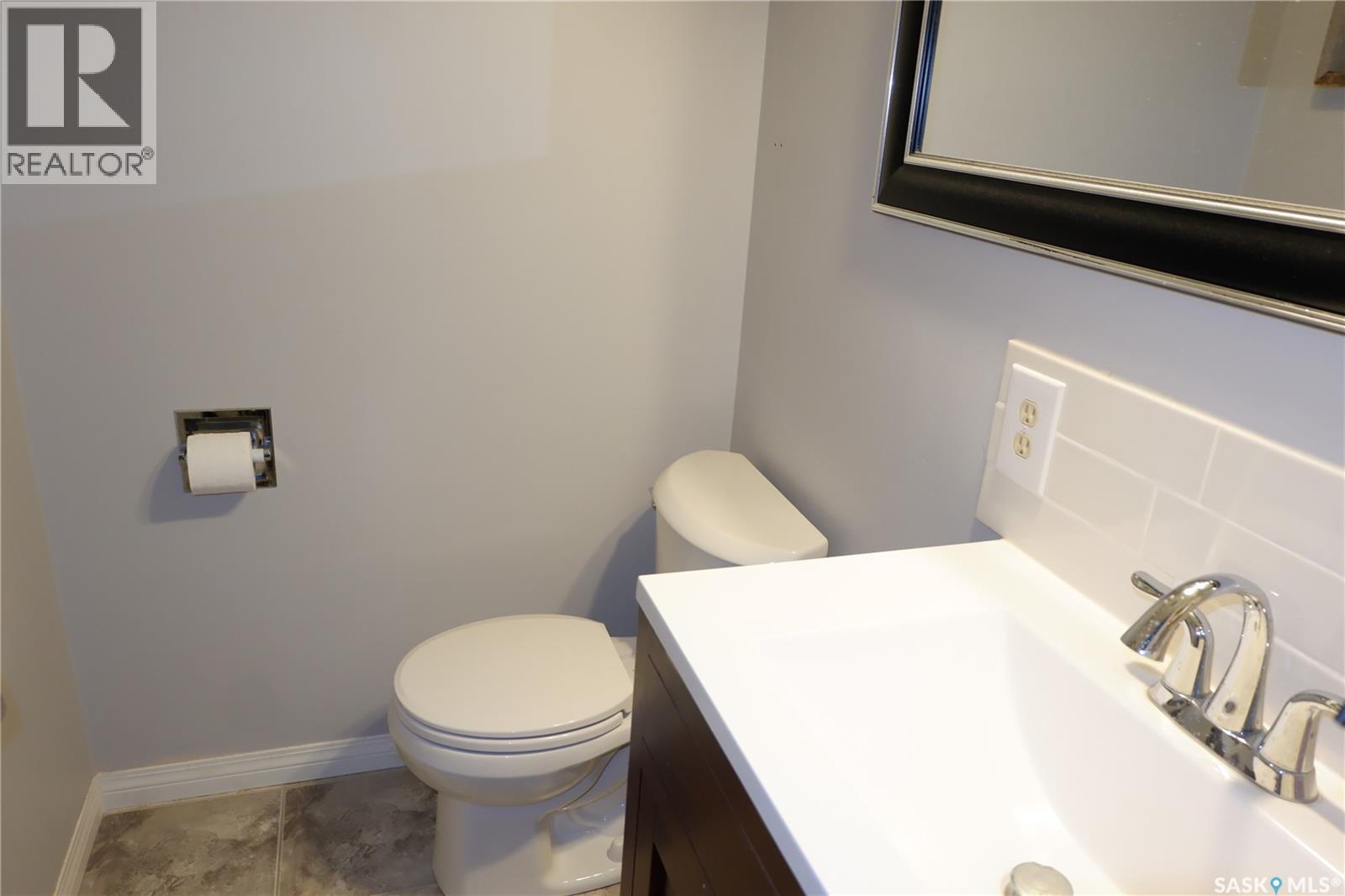 107 Empire Place, Assiniboia, Saskatchewan  S0H 0B0 - Photo 13 - SK021151