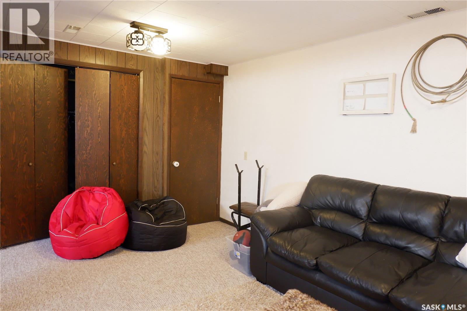 107 Empire Place, Assiniboia, Saskatchewan  S0H 0B0 - Photo 23 - SK021151