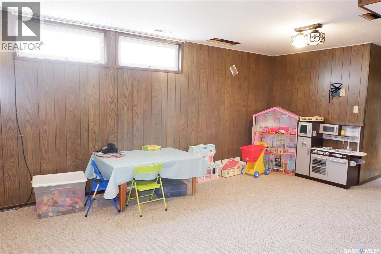 107 Empire Place, Assiniboia, Saskatchewan  S0H 0B0 - Photo 24 - SK021151