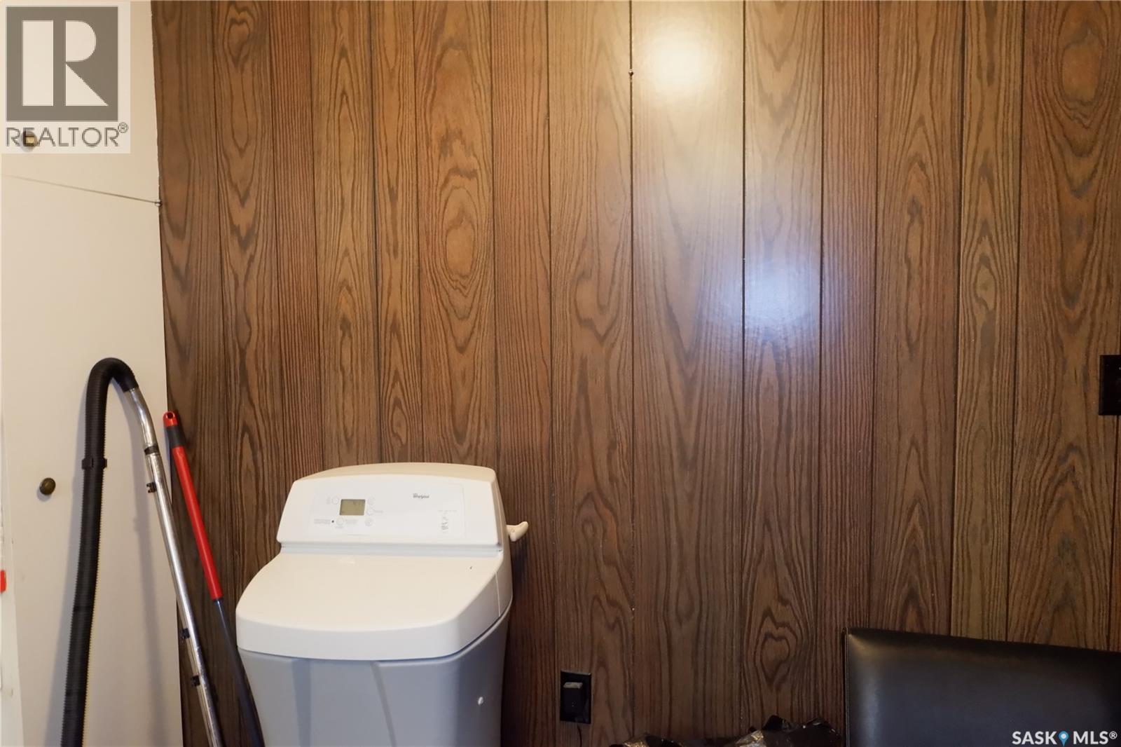 107 Empire Place, Assiniboia, Saskatchewan  S0H 0B0 - Photo 31 - SK021151