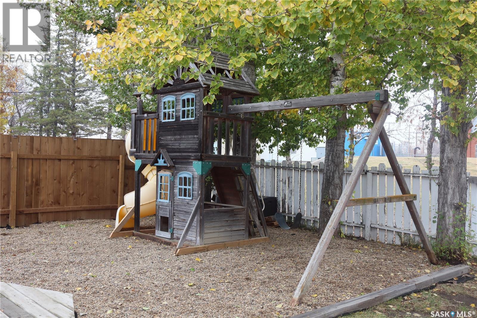107 Empire Place, Assiniboia, Saskatchewan  S0H 0B0 - Photo 33 - SK021151