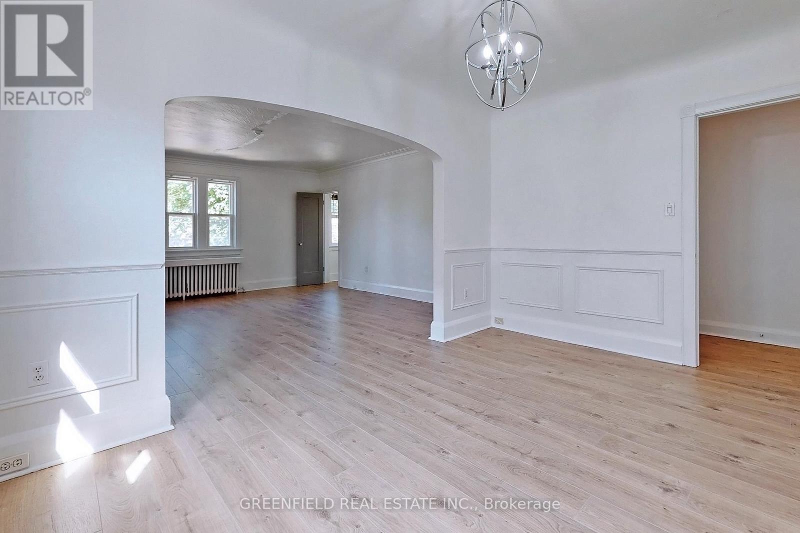 Upper - 1747 Bayview Avenue, Toronto, Ontario  M4G 3C5 - Photo 11 - C12469186