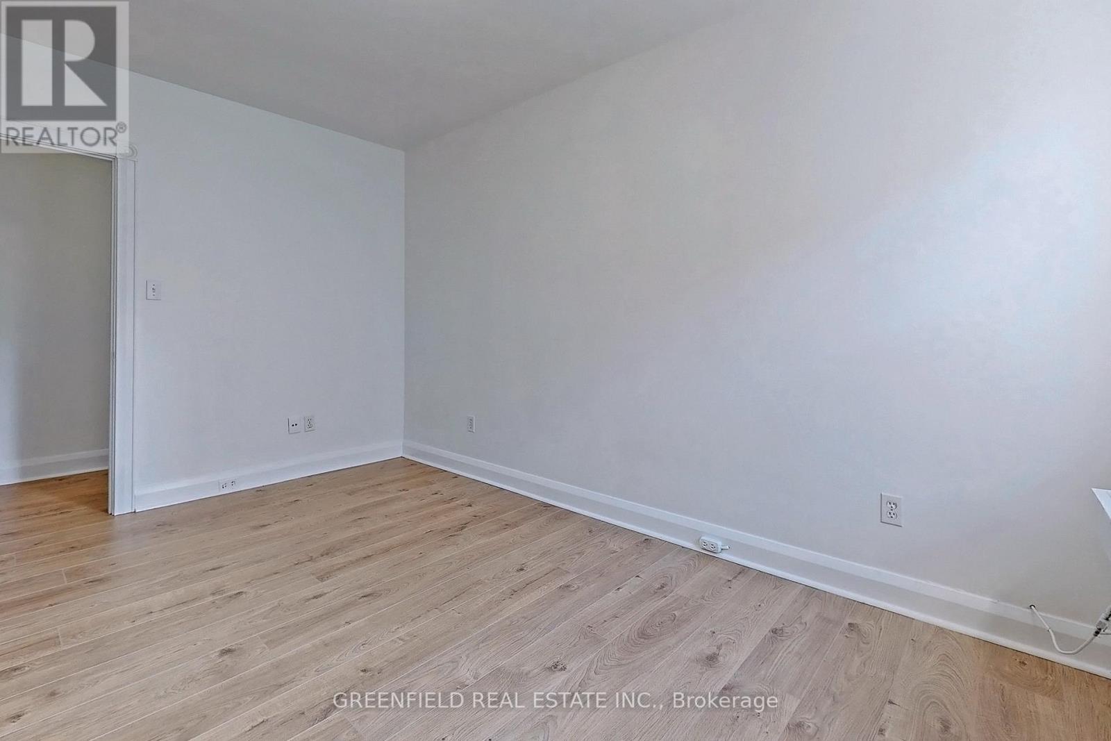 Upper - 1747 Bayview Avenue, Toronto, Ontario  M4G 3C5 - Photo 15 - C12469186
