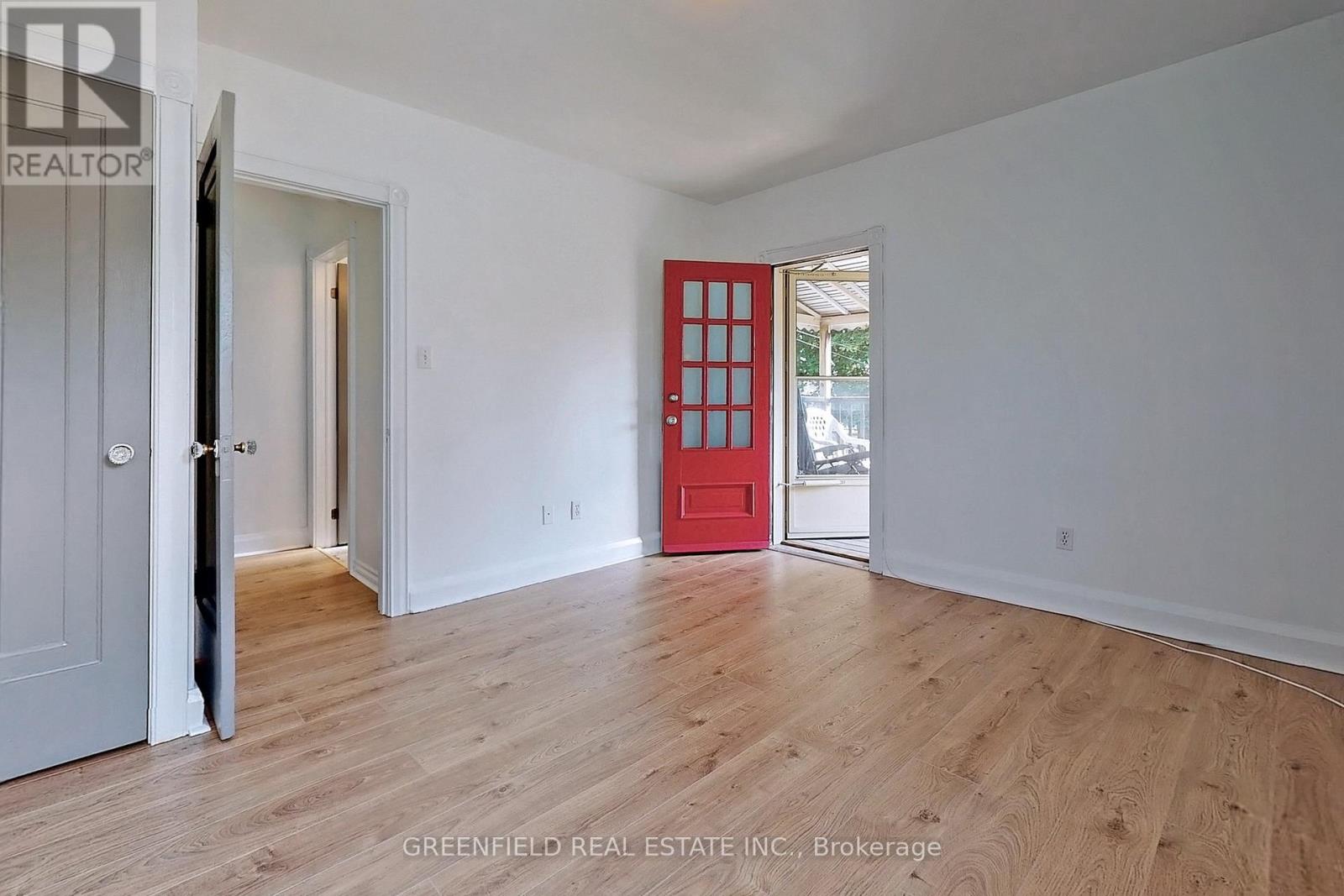 Upper - 1747 Bayview Avenue, Toronto, Ontario  M4G 3C5 - Photo 19 - C12469186