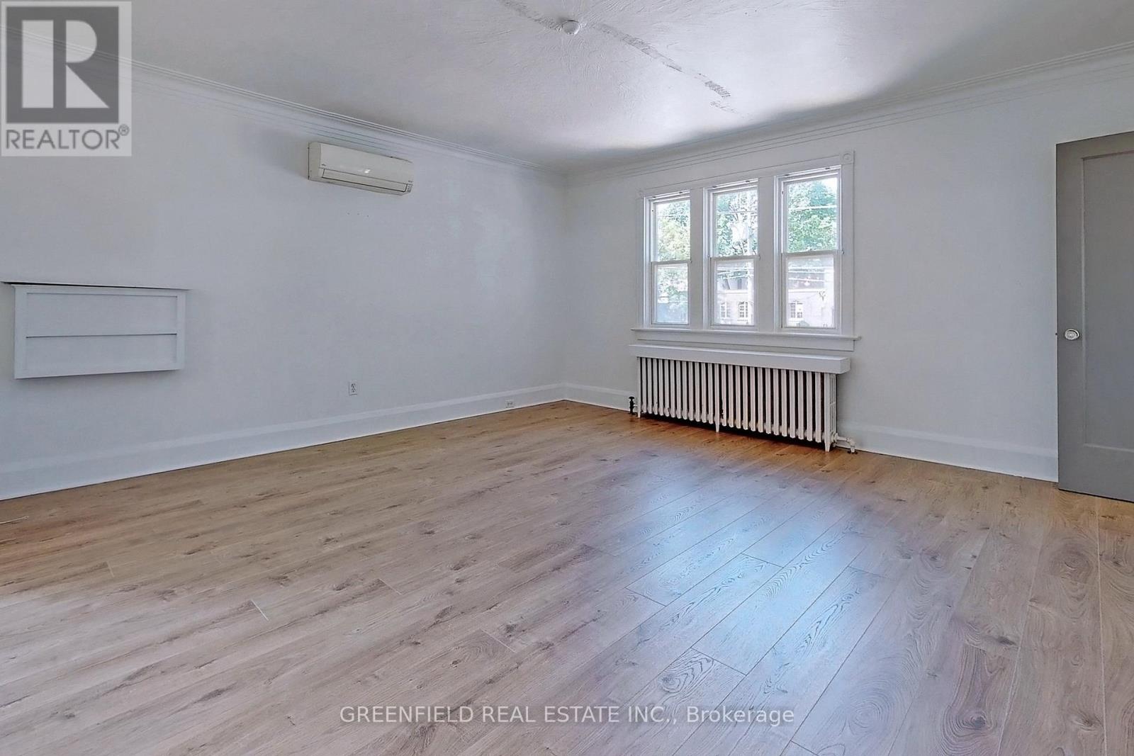 Upper - 1747 Bayview Avenue, Toronto, Ontario  M4G 3C5 - Photo 6 - C12469186