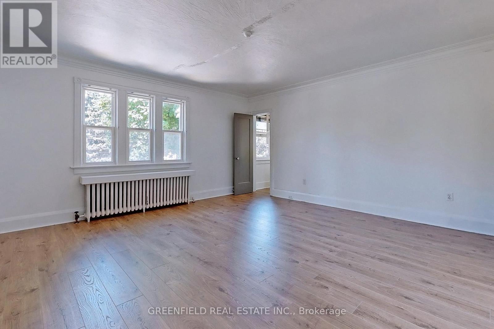 Upper - 1747 Bayview Avenue, Toronto, Ontario  M4G 3C5 - Photo 7 - C12469186