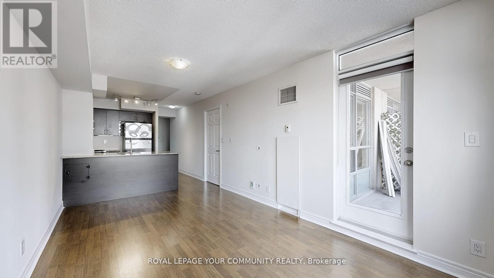 610 - 225 Wellesley Street, Toronto, Ontario  M4X 1X8 - Photo 11 - C12469217