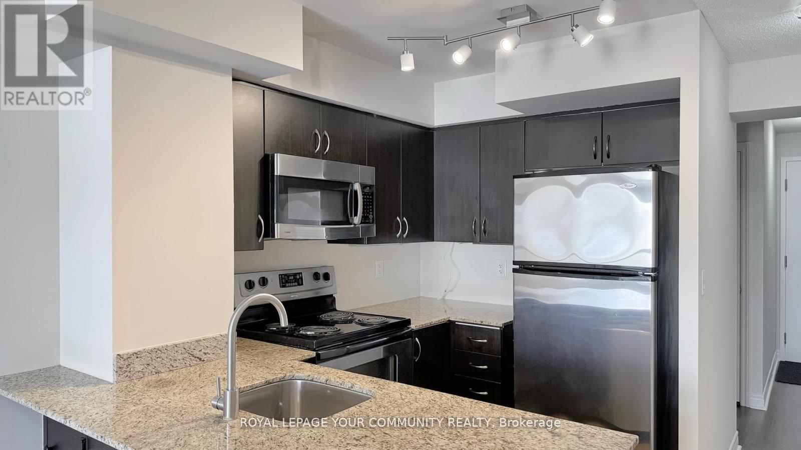 610 - 225 Wellesley Street, Toronto, Ontario  M4X 1X8 - Photo 18 - C12469217