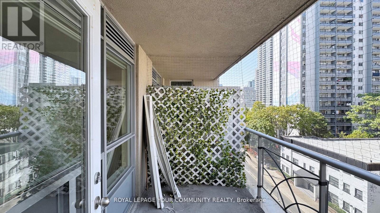 610 - 225 Wellesley Street, Toronto, Ontario  M4X 1X8 - Photo 31 - C12469217