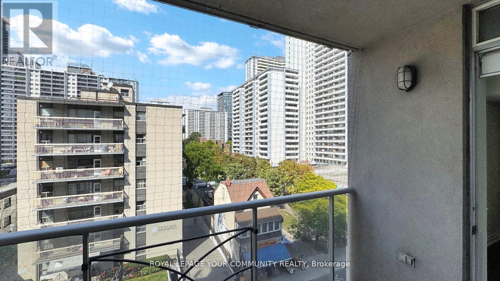 610 - 225 Wellesley Street, Toronto, Ontario  M4X 1X8 - Photo 32 - C12469217