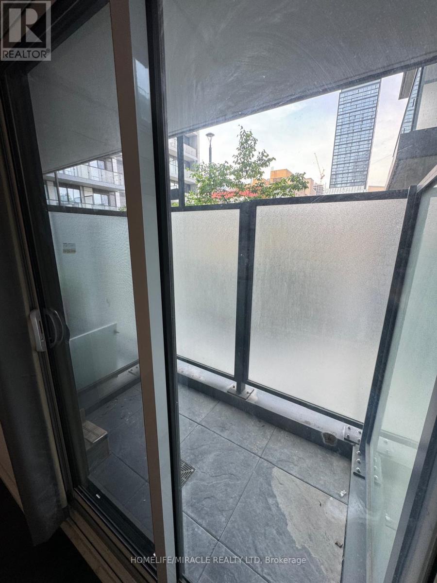 504 - 251 Jarvis Street, Toronto, Ontario  M5B 0C3 - Photo 4 - C12469242