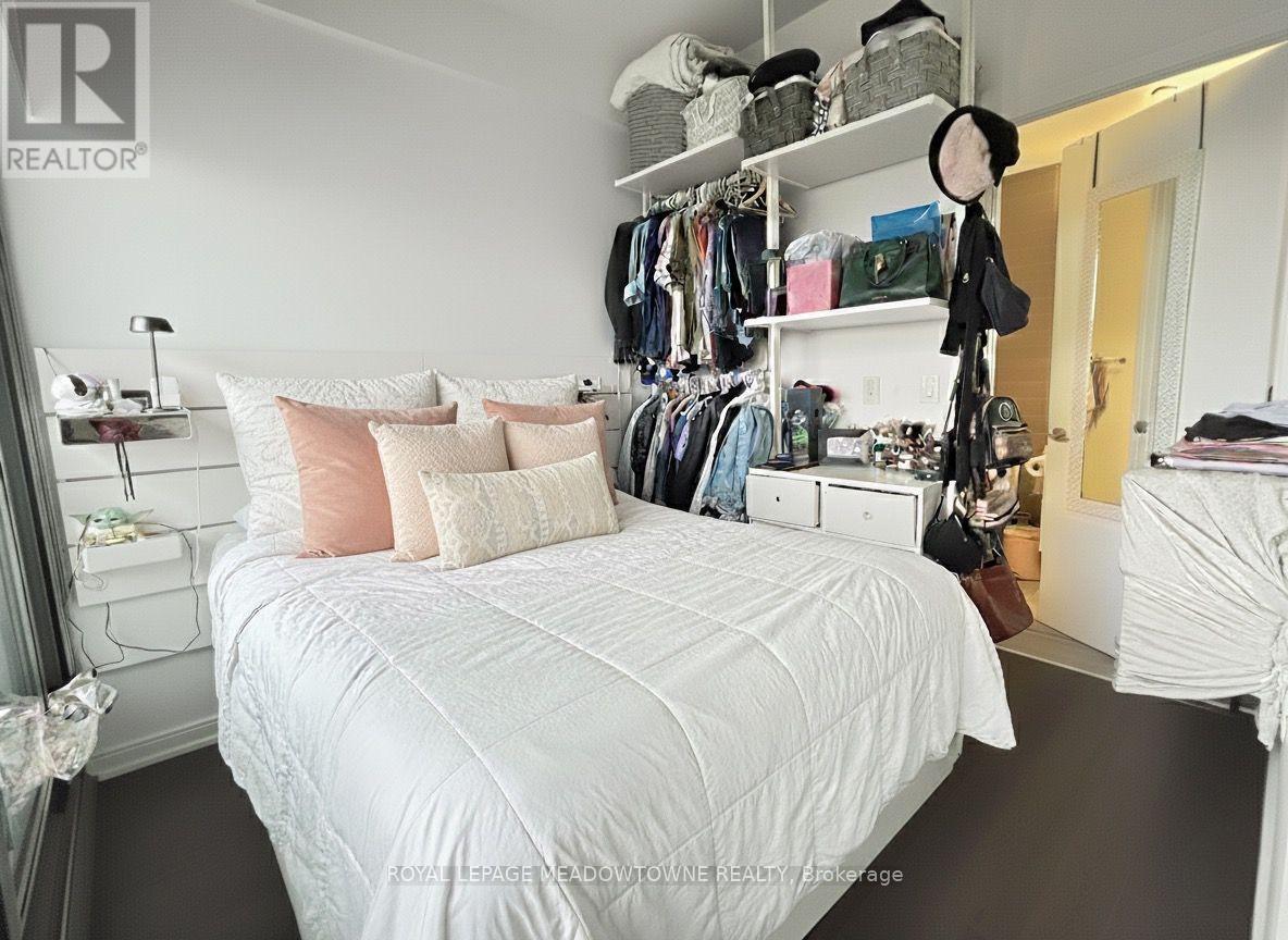 2104 - 170 Bayview Avenue, Toronto, Ontario  M5A 0M4 - Photo 13 - C12457847