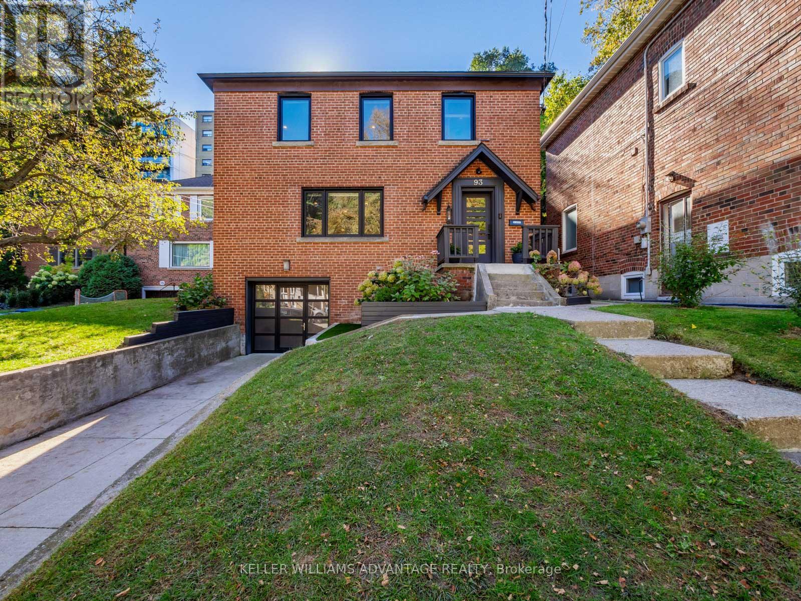 93 GLEN DAVIS CRESCENT, Toronto, Ontario