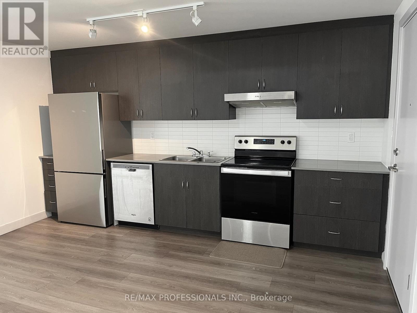 201 - 37 Antrim Crescent, Toronto, Ontario  M1P 0E8 - Photo 7 - E12469190