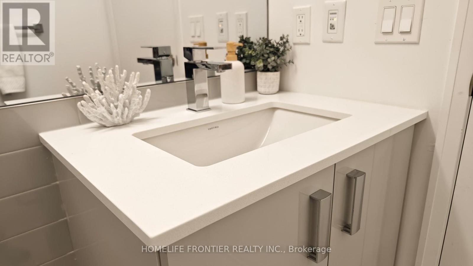 741 - 26 Gibbs Road, Toronto, Ontario  M9B 6L6 - Photo 16 - W12363384
