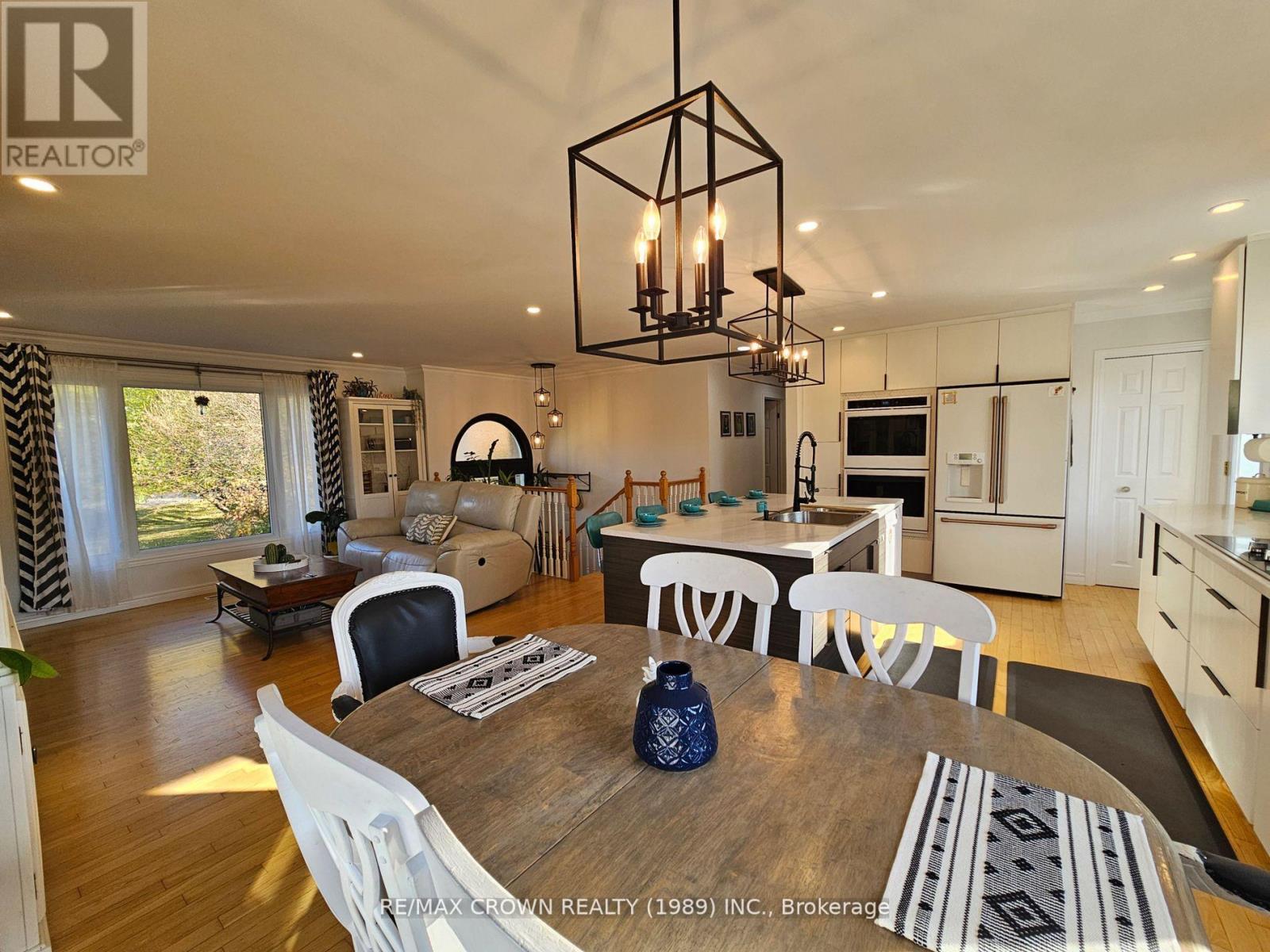 887 River Road, Chisholm, Ontario  P0H 1B0 - Photo 16 - X12469266