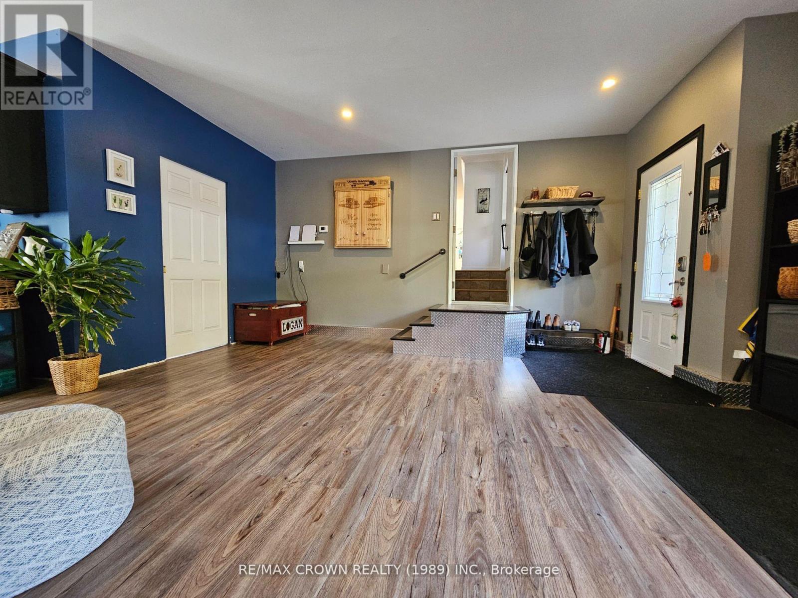 887 River Road, Chisholm, Ontario  P0H 1B0 - Photo 5 - X12469266