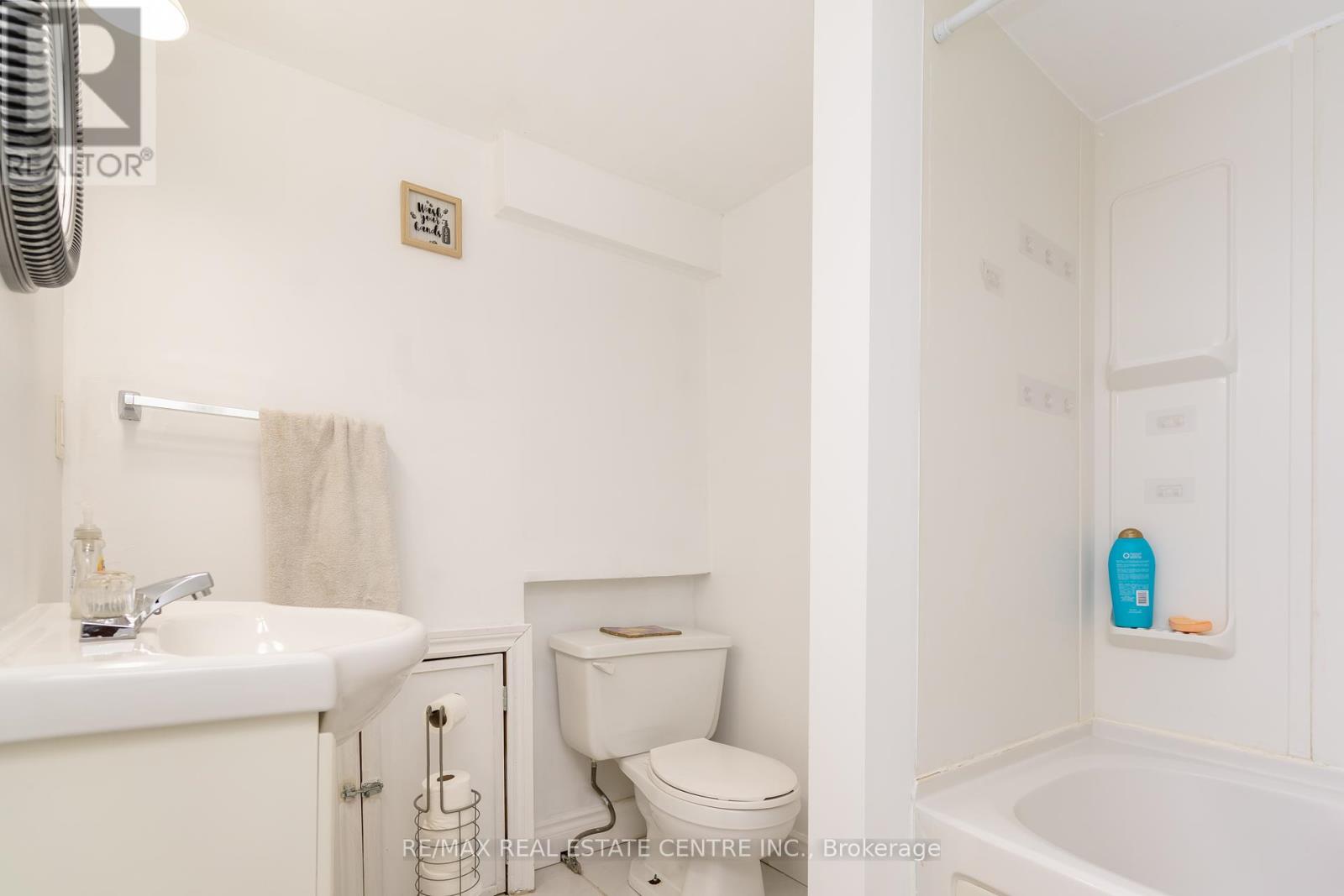 105 Aloma Crescent, Brampton, Ontario  L6T 2N8 - Photo 24 - W12465845