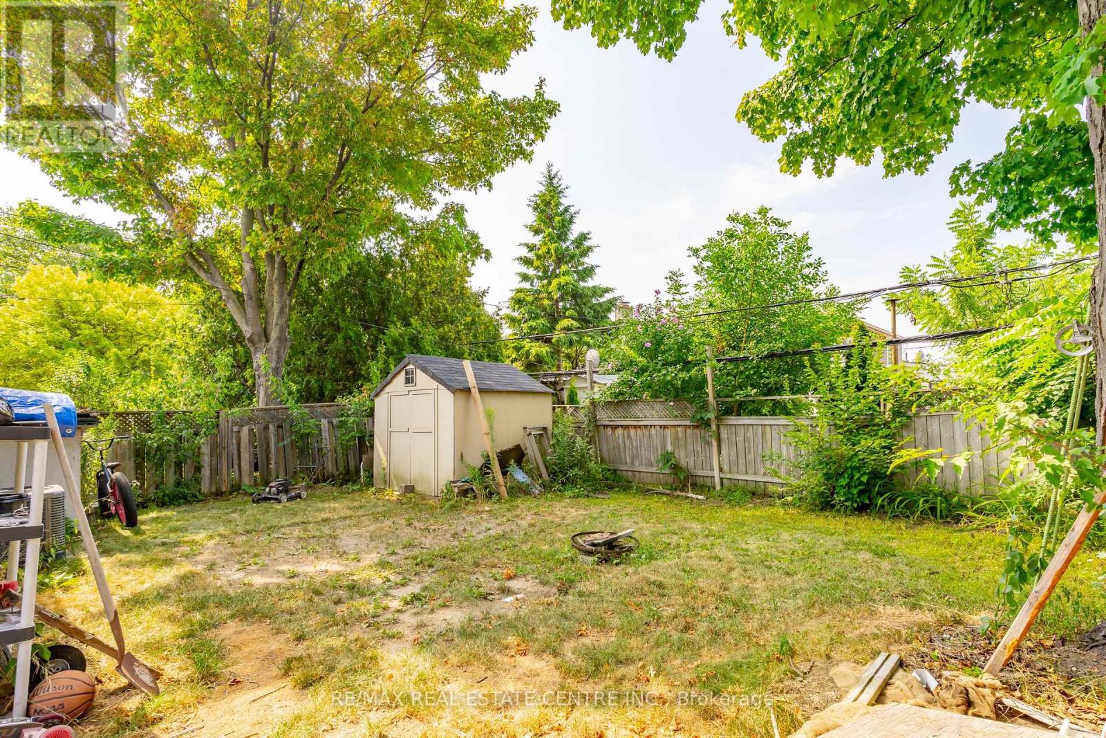 105 Aloma Crescent, Brampton, Ontario  L6T 2N8 - Photo 28 - W12465845