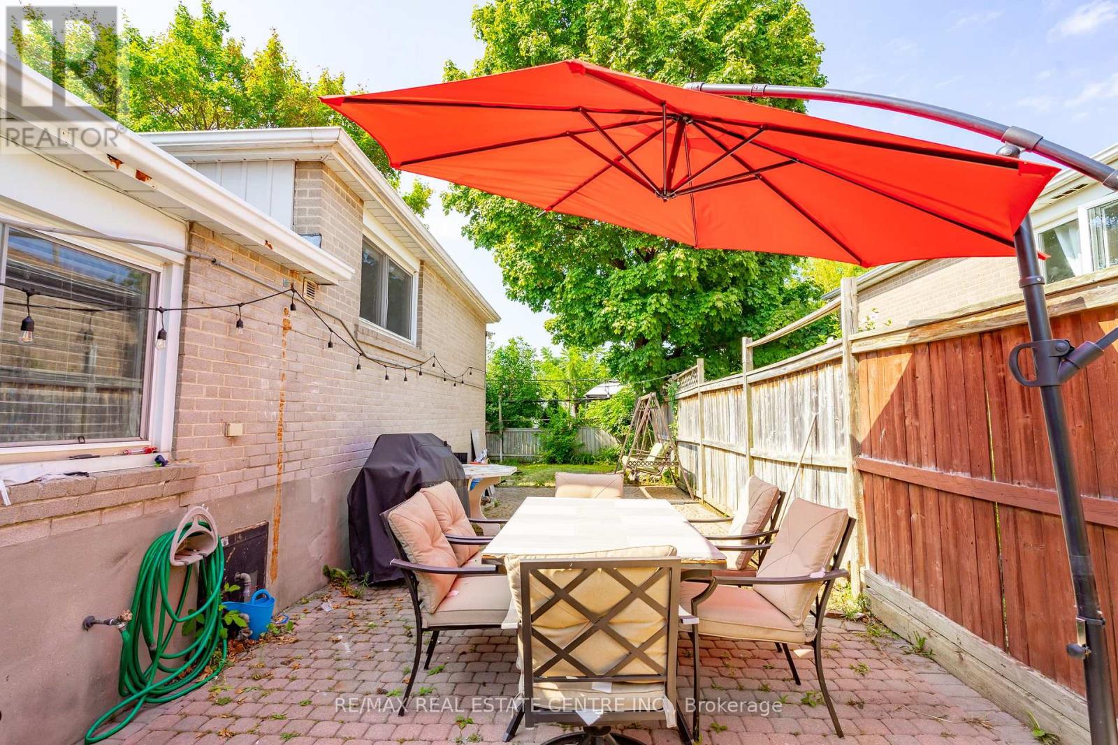 105 Aloma Crescent, Brampton, Ontario  L6T 2N8 - Photo 27 - W12465845