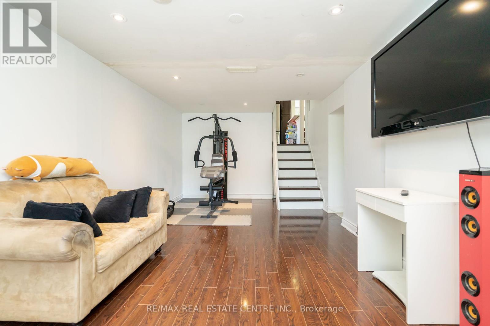 105 Aloma Crescent, Brampton, Ontario  L6T 2N8 - Photo 22 - W12465845