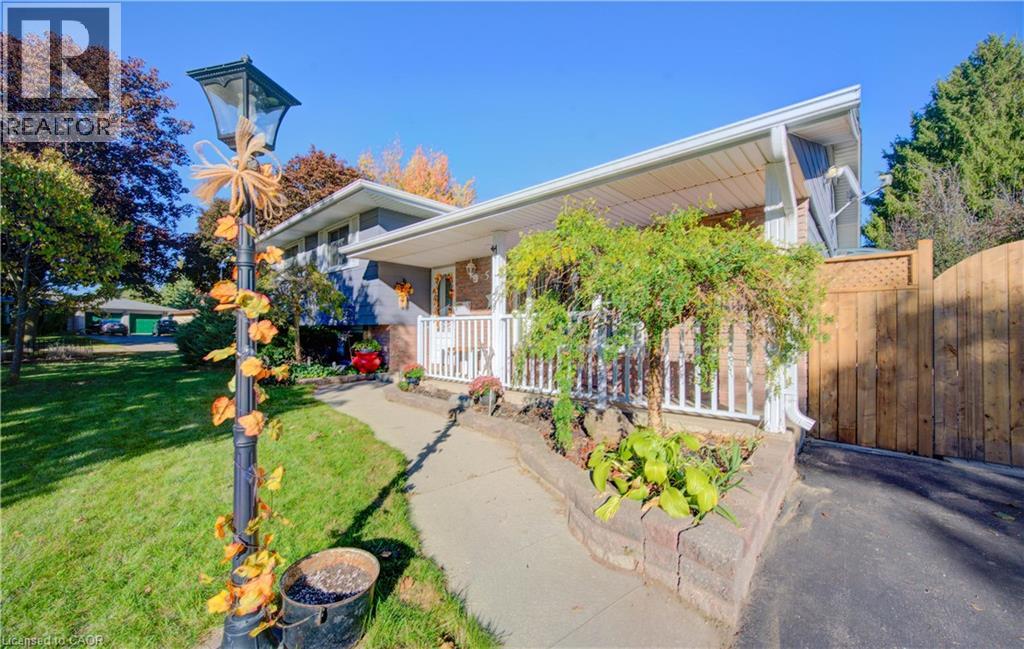 55 Gracefield Crescent, Kitchener, Ontario  N2E 1R8 - Photo 2 - 40780070