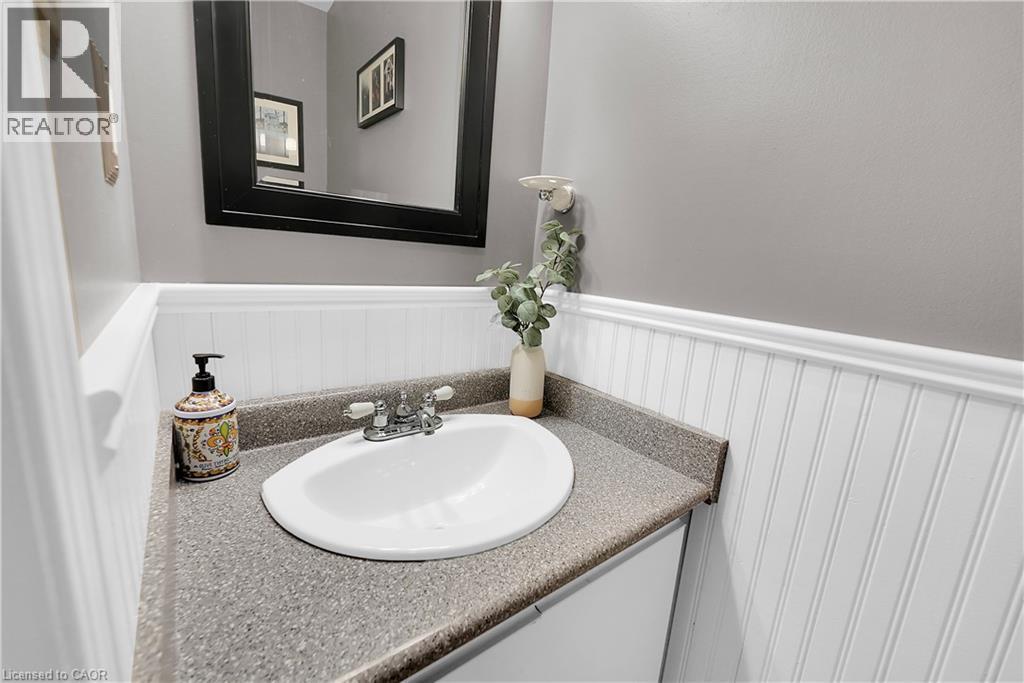 15 Hedgelawn Drive, Grimsby, Ontario  L3M 5G9 - Photo 12 - 40779421
