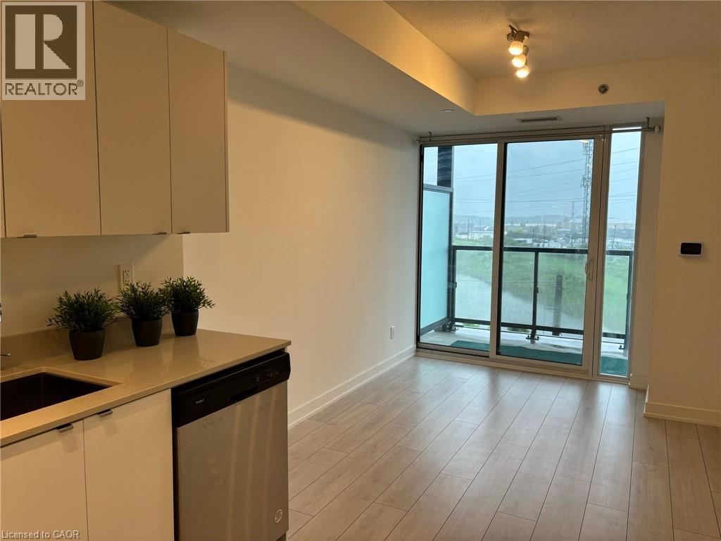 3200 Dakota Common Unit# B611, Burlington, Ontario  L7M 2A7 - Photo 8 - 40778888