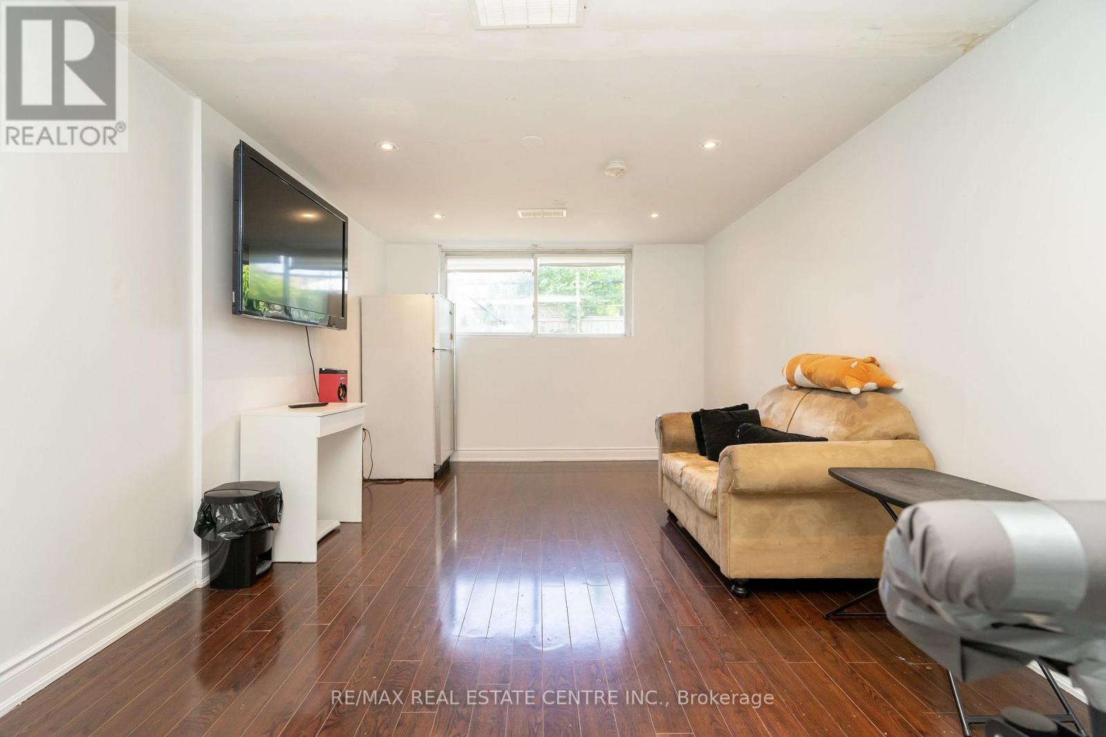 105 Aloma Crescent, Brampton, Ontario  L6T 2N8 - Photo 23 - W12465845