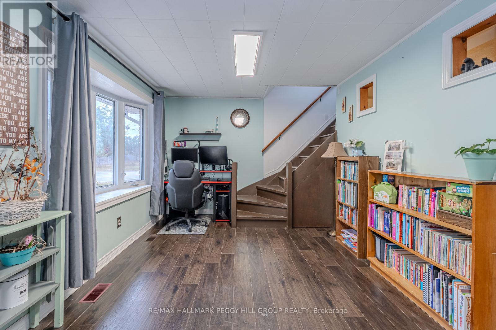 42 Mill Street, Essa, Ontario  L3W 0V7 - Photo 5 - N12469168