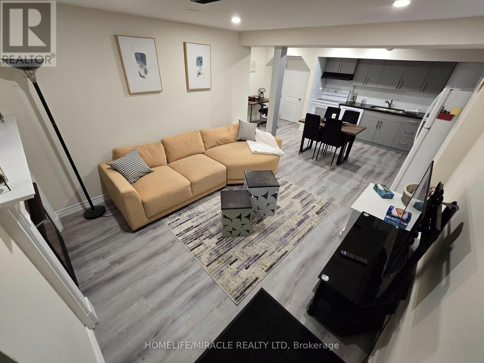 1 Silverado Trail, Vaughan, Ontario  L4H 1V7 - Photo 3 - N12469193