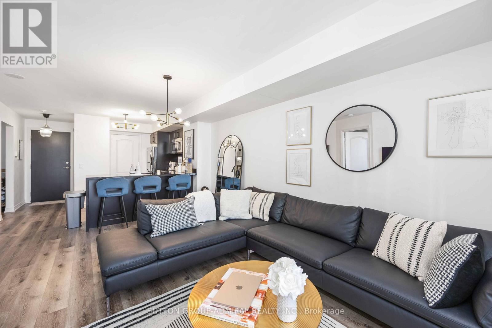 1109 - 50 Disera Drive, Vaughan, Ontario  L4J 9E9 - Photo 5 - N12469198