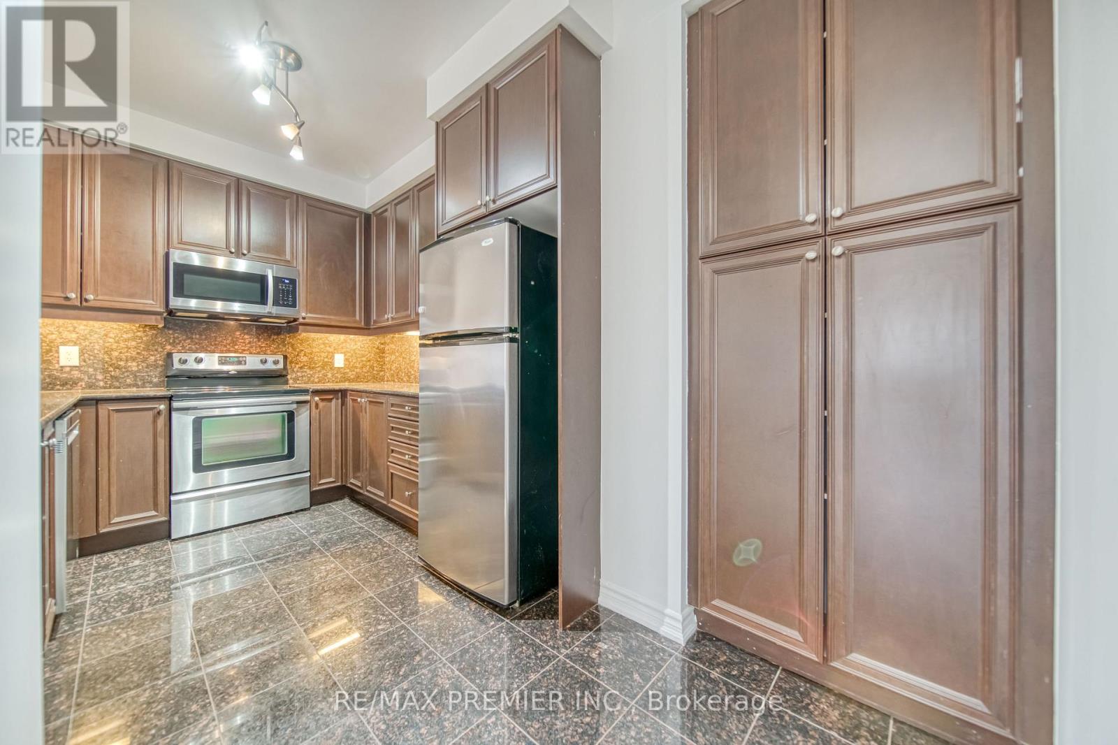 1201 - 9235 Jane Street, Vaughan, Ontario  L6A 0J7 - Photo 14 - N12469228