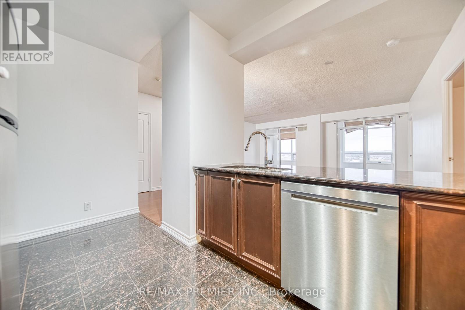 1201 - 9235 Jane Street, Vaughan, Ontario  L6A 0J7 - Photo 17 - N12469228