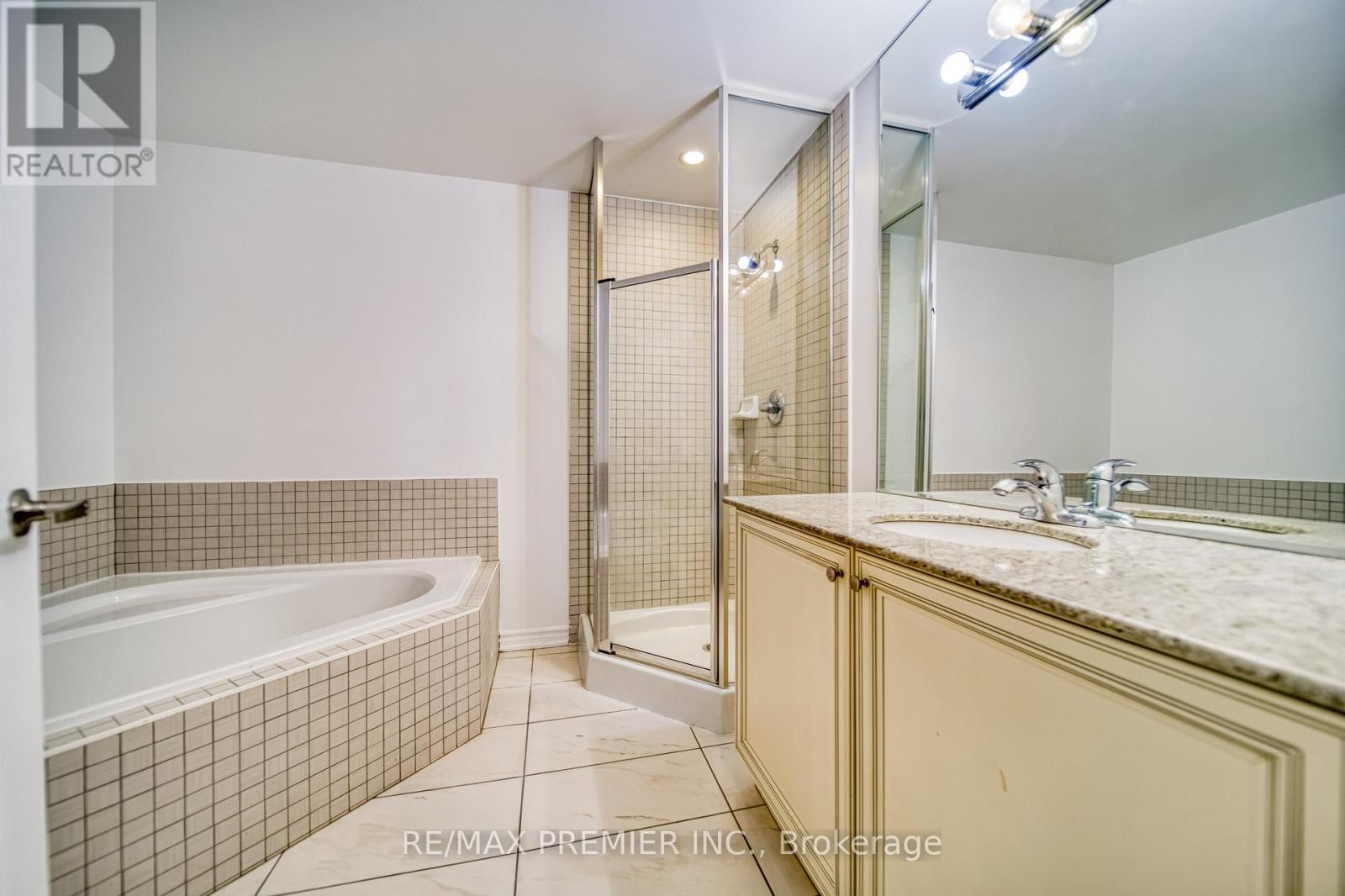 1201 - 9235 Jane Street, Vaughan, Ontario  L6A 0J7 - Photo 23 - N12469228