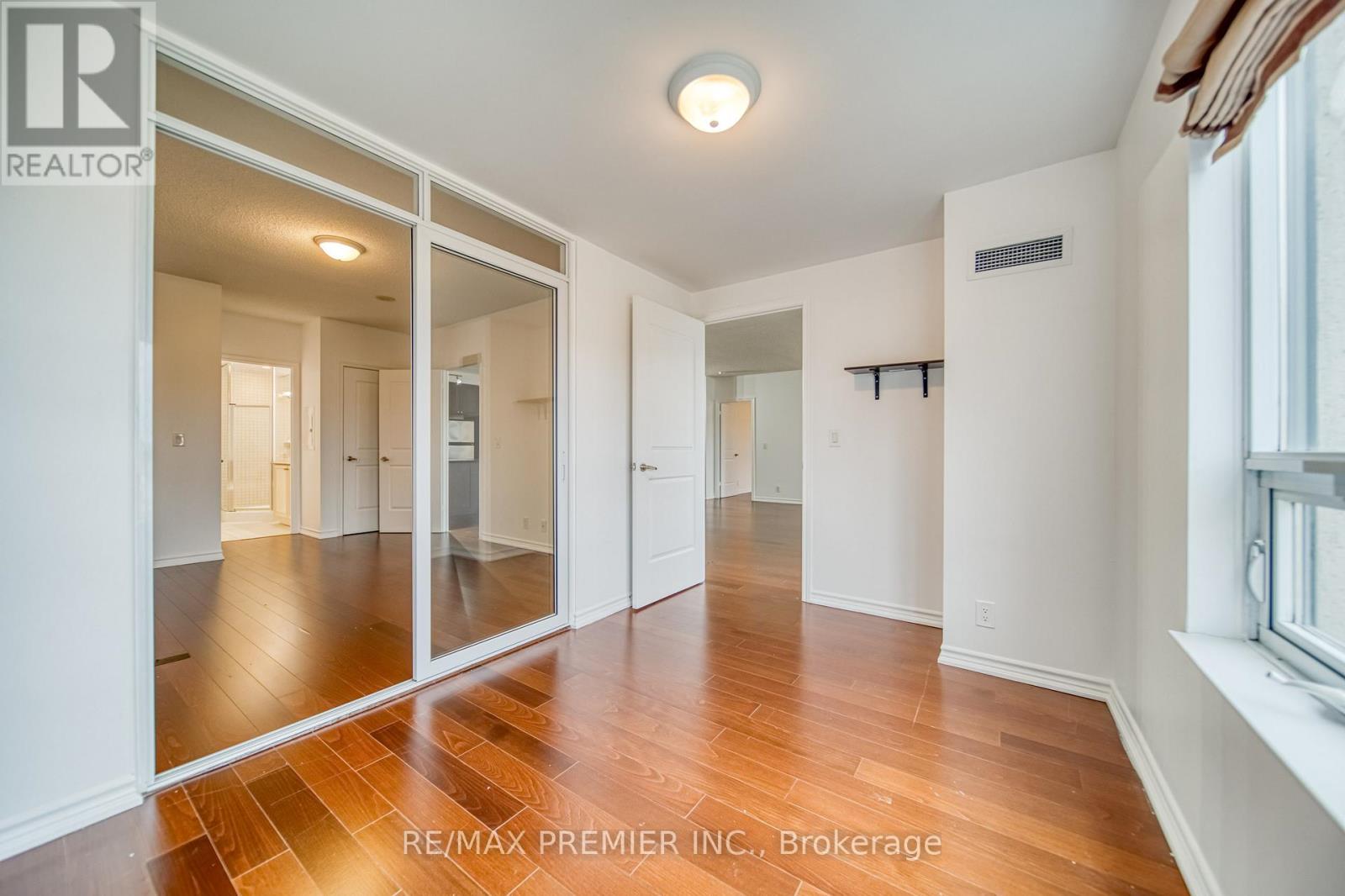 1201 - 9235 Jane Street, Vaughan, Ontario  L6A 0J7 - Photo 28 - N12469228