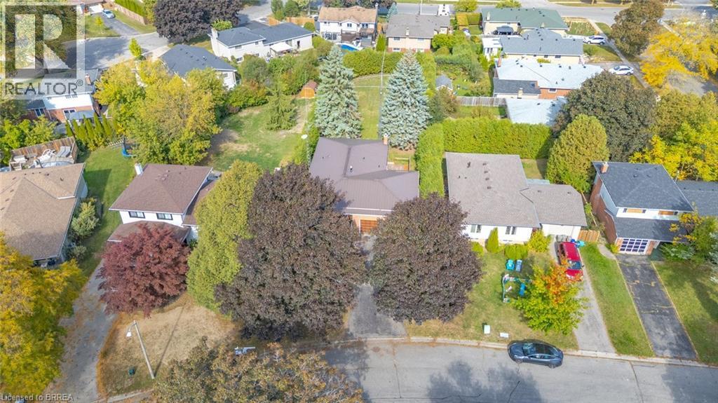 6 Ventnor Court, Brantford, Ontario  N3R 6L8 - Photo 5 - 40775151