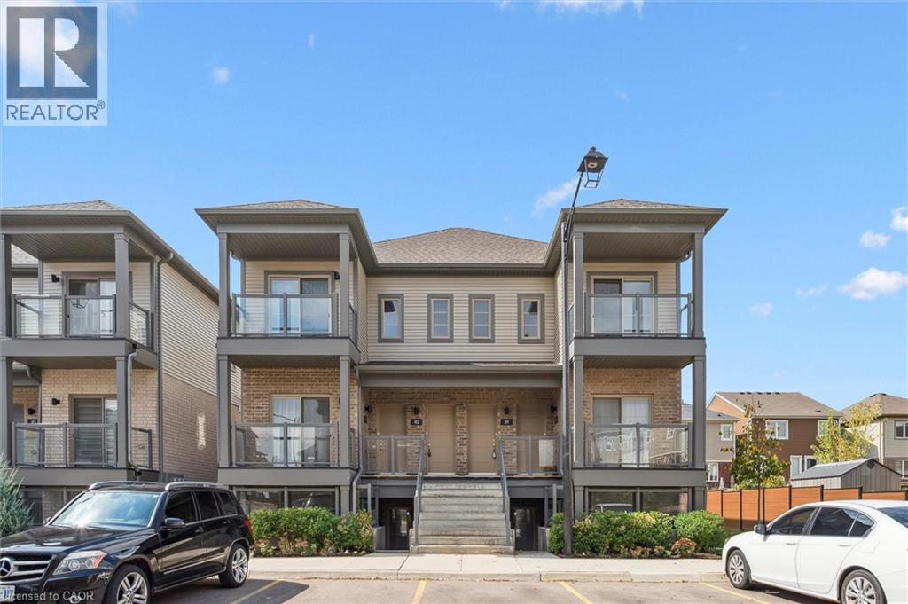205 West Oak Trail Trail Unit# 39, Kitchener, Ontario  N2R 0R9 - Photo 1 - 40772020