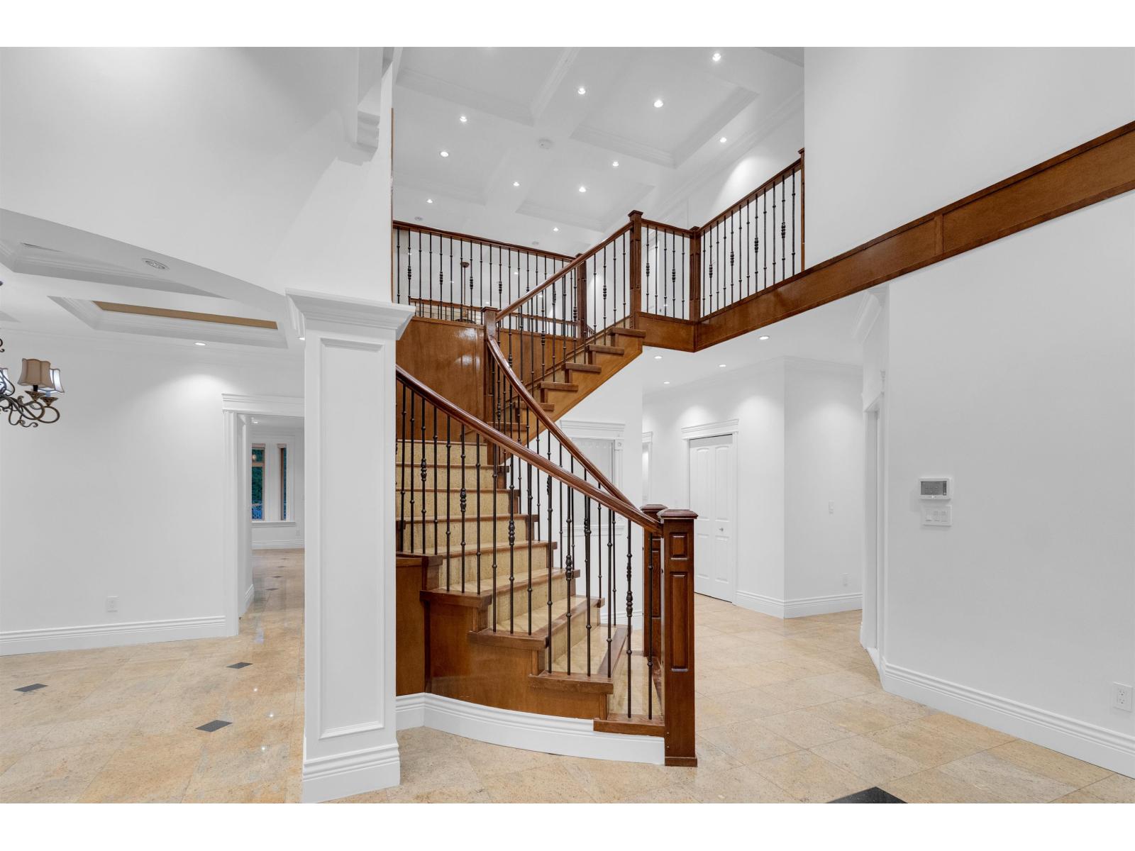 6290 129a Street, Surrey, British Columbia  V3X 1R8 - Photo 2 - R3059550