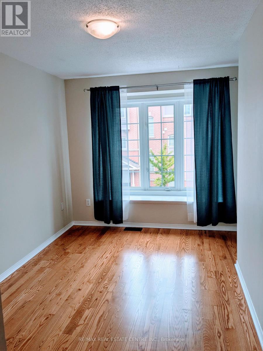 150 - 5030 Heatherleigh Avenue, Mississauga, Ontario  L5V 2G7 - Photo 11 - W12399379