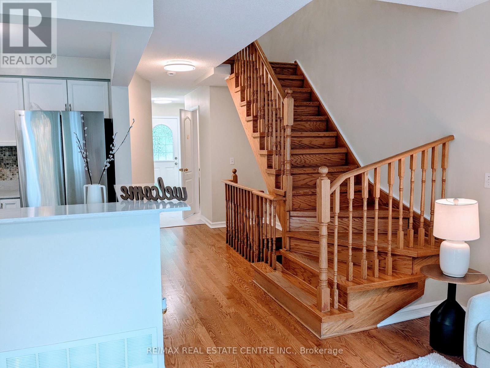 150 - 5030 Heatherleigh Avenue, Mississauga, Ontario  L5V 2G7 - Photo 5 - W12399379
