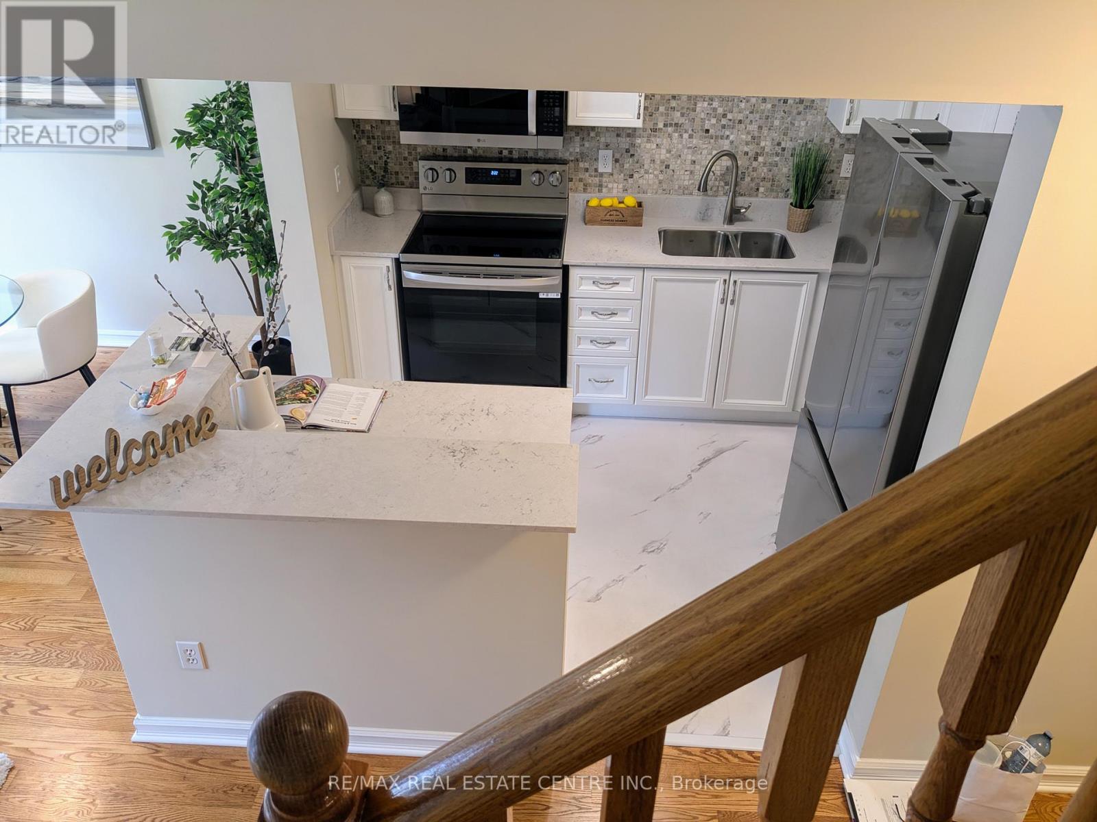150 - 5030 Heatherleigh Avenue, Mississauga, Ontario  L5V 2G7 - Photo 7 - W12399379