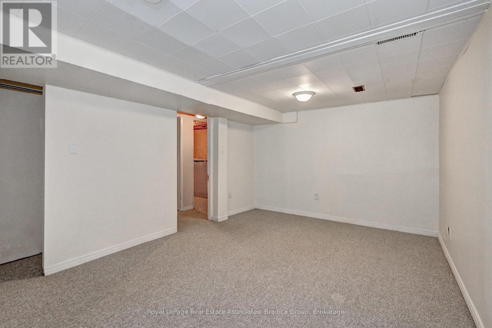 78 Barwood Crescent, Kitchener, Ontario  N2E 1V1 - Photo 21 - X12448427