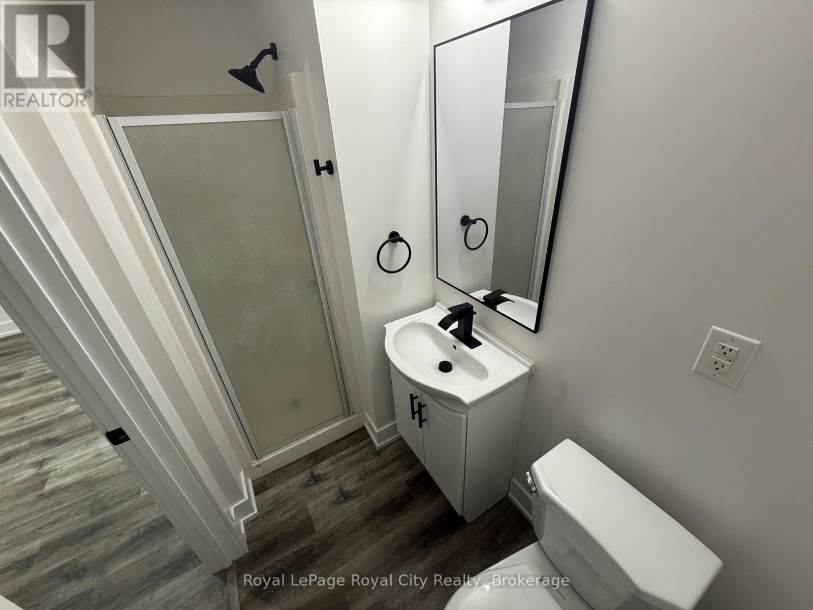 Lower - 380 Ironwood Road, Guelph (Kortright West), Ontario  N1G 3N8 - Photo 4 - X12469255