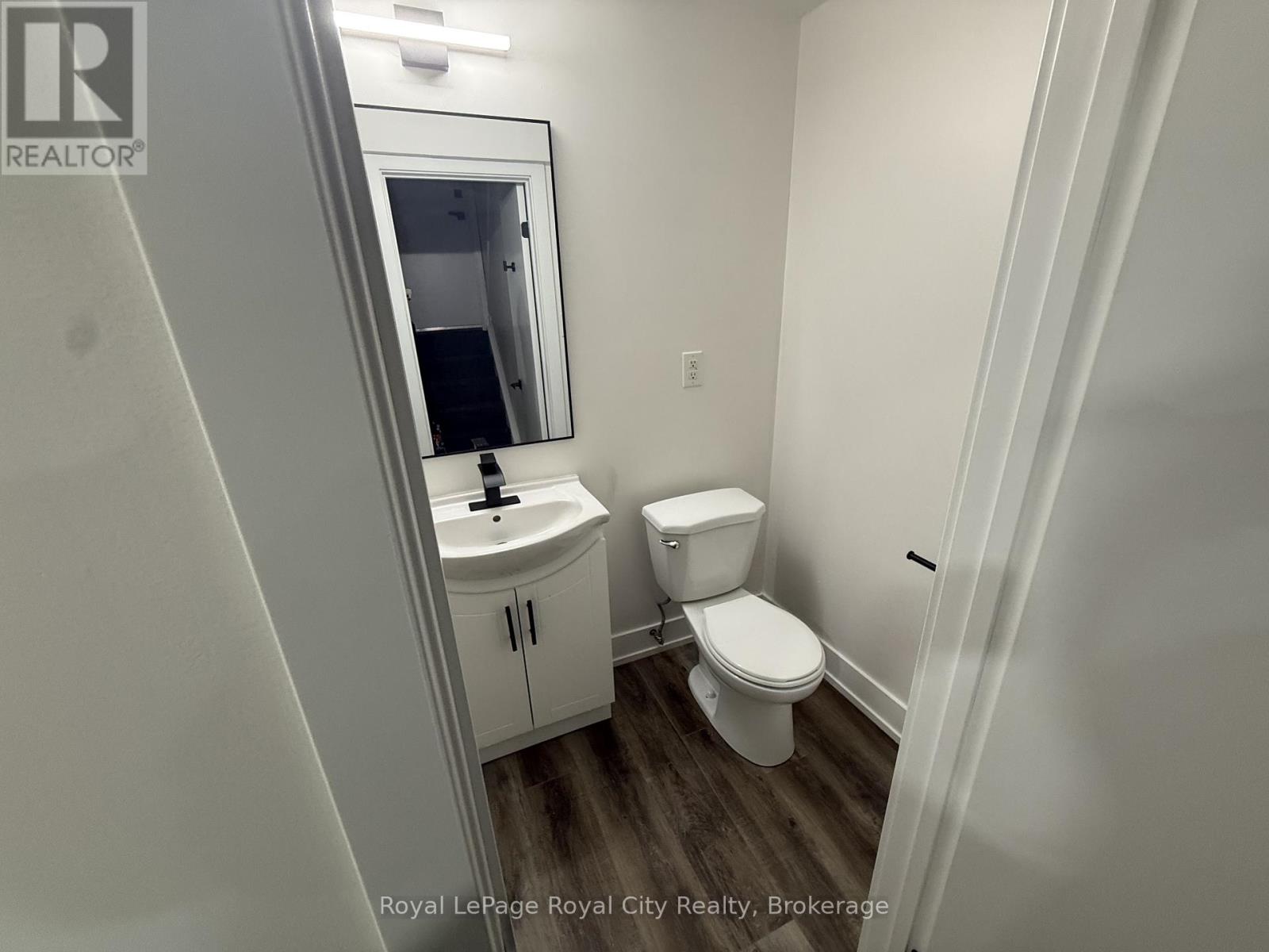 Lower - 380 Ironwood Road, Guelph (Kortright West), Ontario  N1G 3N8 - Photo 5 - X12469255
